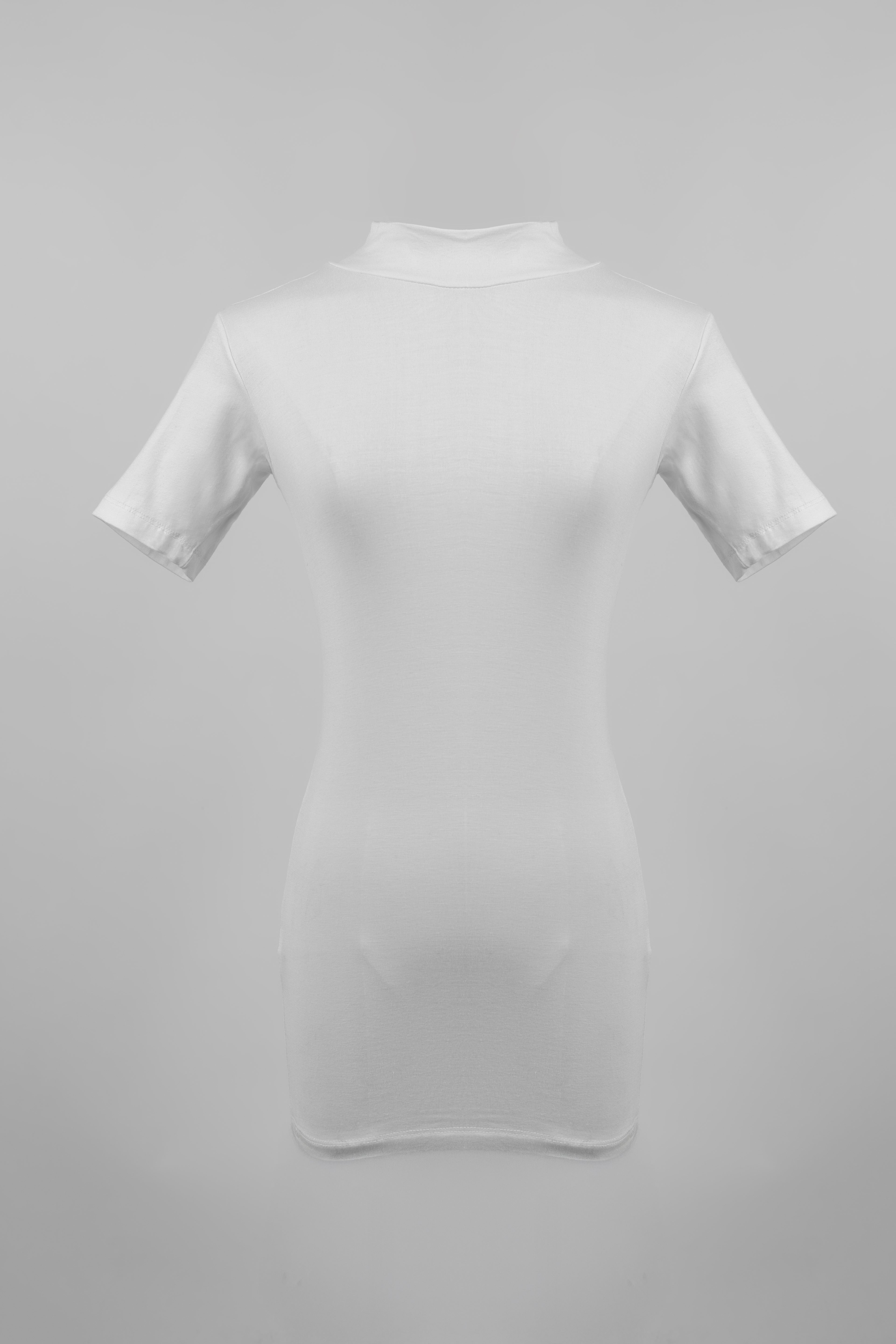 Half Sleeve Top in Off Whiet from Sotra Hijab – pure cotton, breathable, relaxed fit, perfect for layering