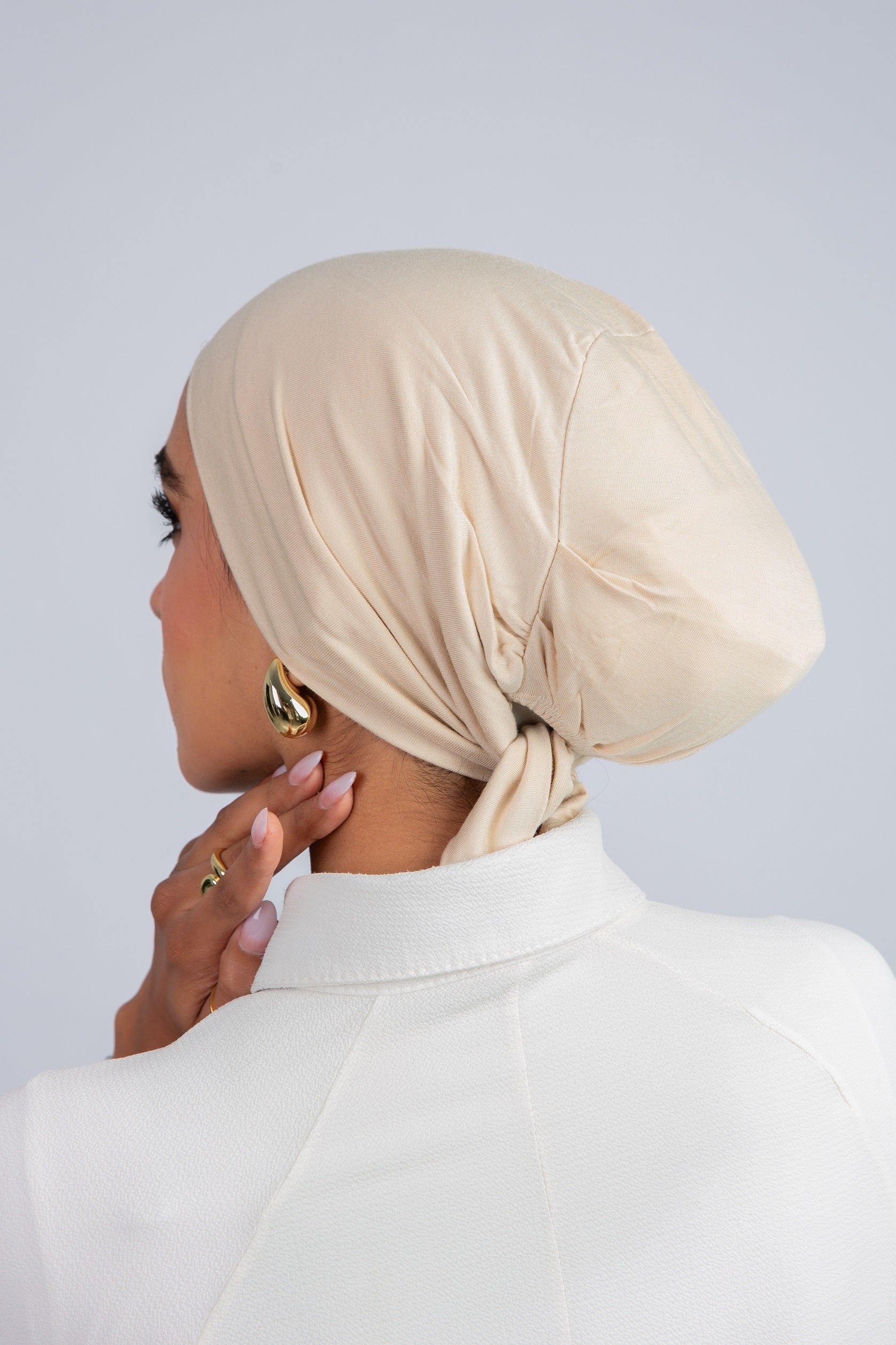 No Thread Bonnet with Ribbon in Beige  from Sotra Hijab – seamless
